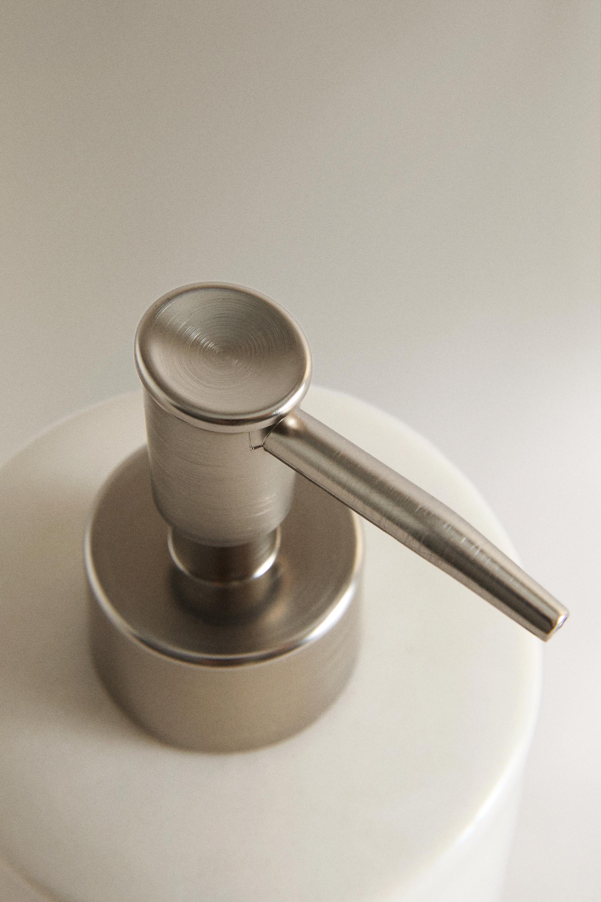 DISTRIBUTEUR DE SAVON EN CÉRAMIQUE COCCINELLE